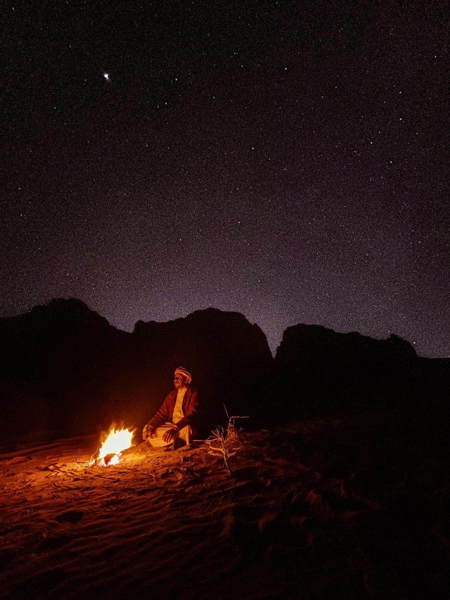 Stargazing Camp & Tours Hotel Wadi Rum Buitenkant foto
