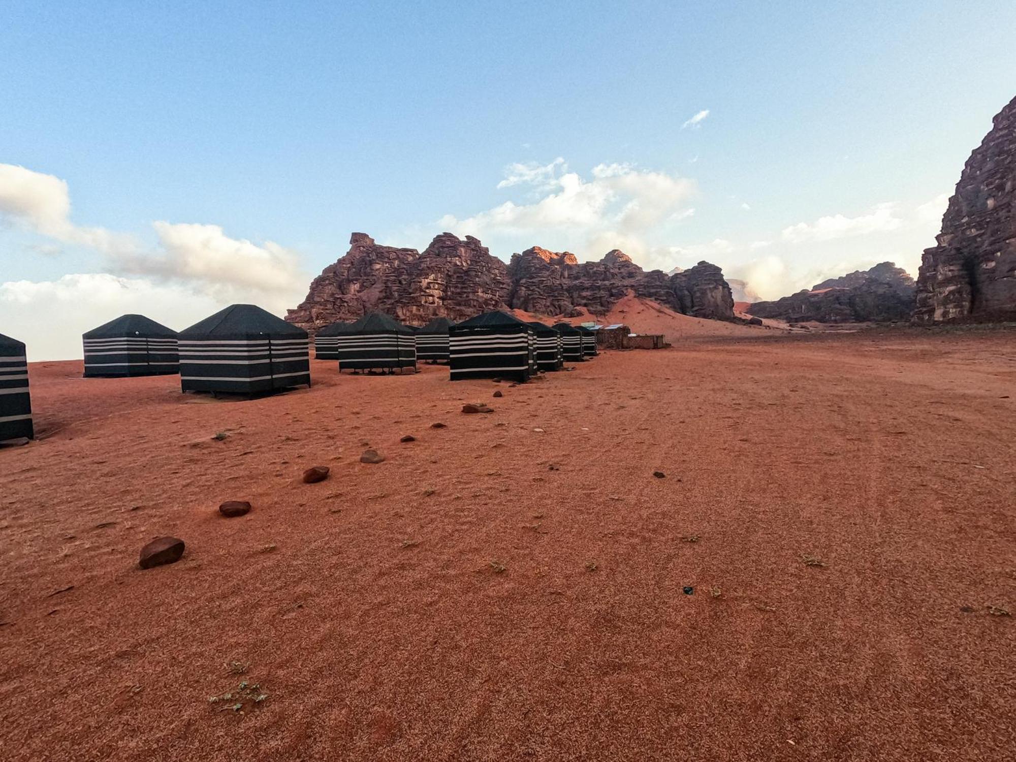 Stargazing Camp & Tours Hotel Wadi Rum Buitenkant foto